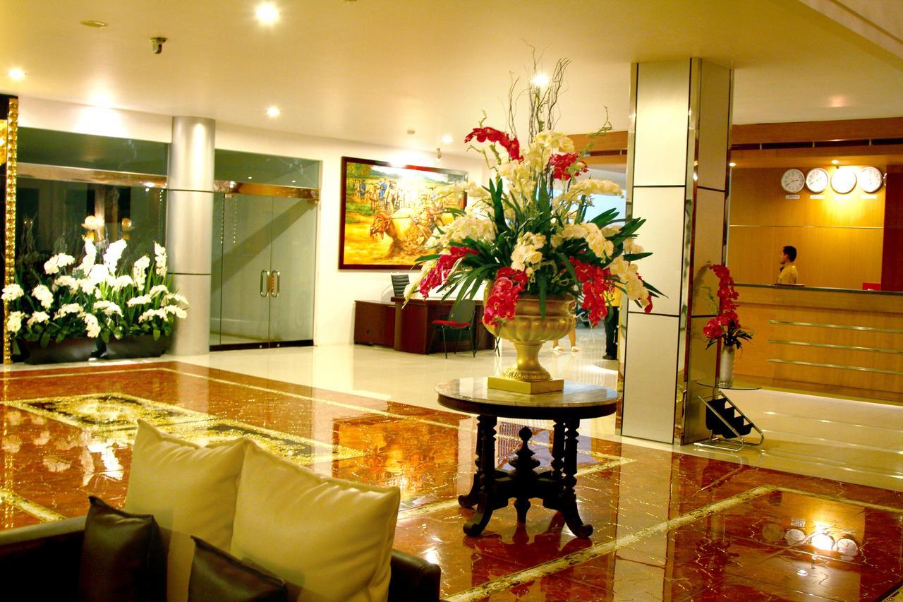 Grand Royal Taliwang Hotel Exterior photo