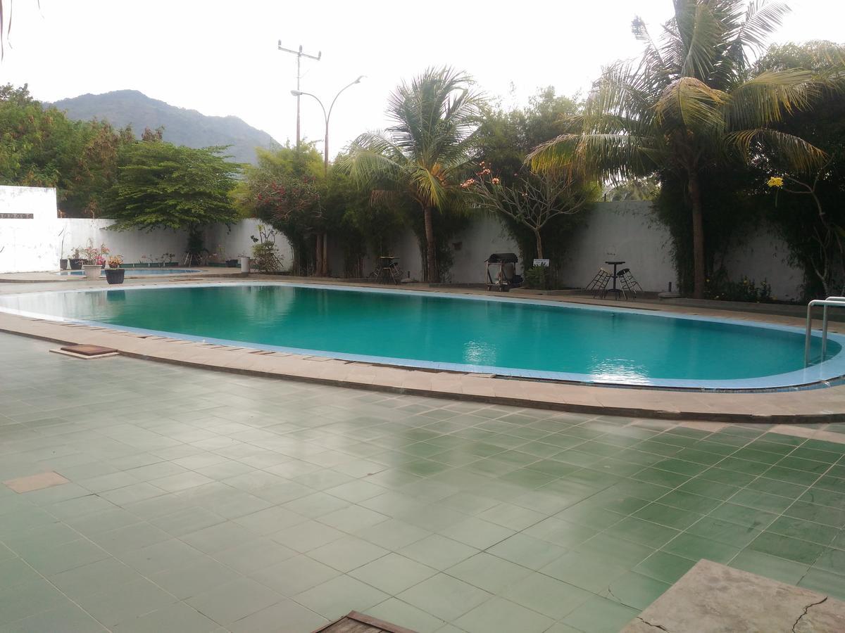 Grand Royal Taliwang Hotel Exterior photo