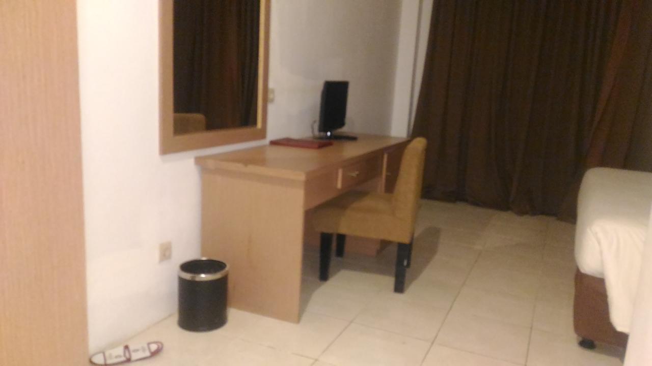 Grand Royal Taliwang Hotel Room photo